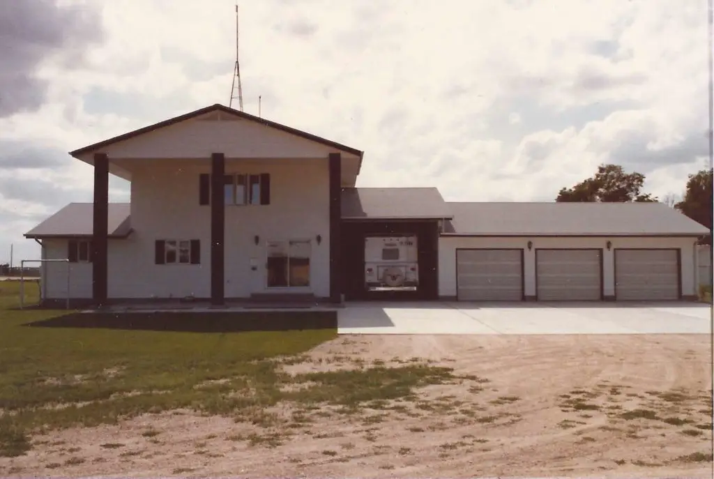 How to Build a Breezeway from House to Garage