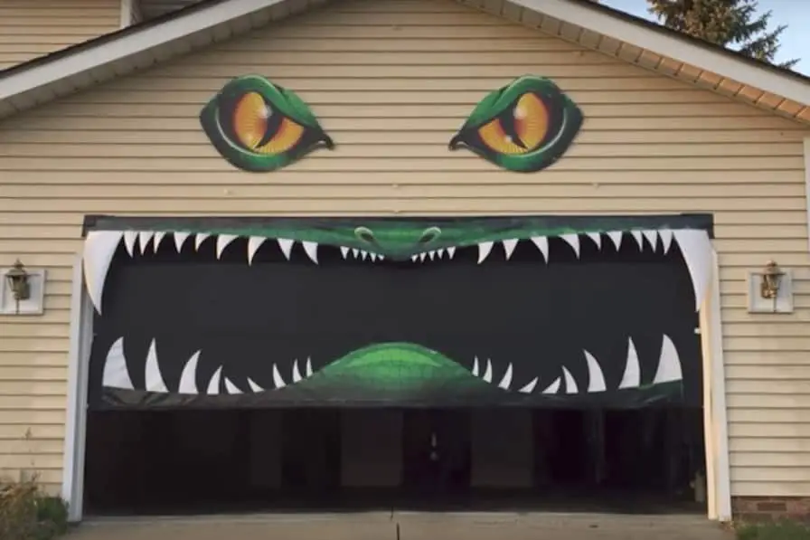Monster house garage decoration idea